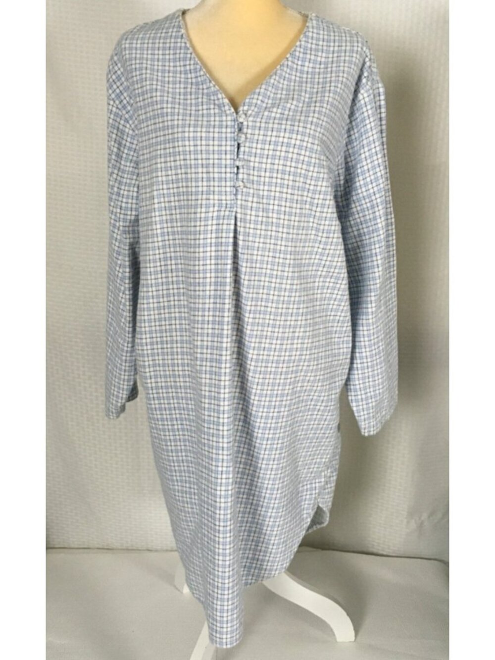 Simply Basic Nightgown Size 1XL Blue White Black Plaid Long Sleeves V neck